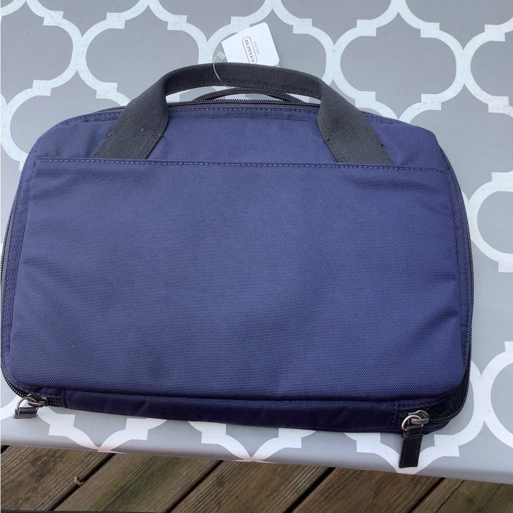 Coach - Picture 3 of 3
